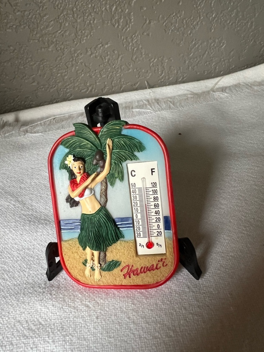vintage-style, Hawaii-themed thermometer features a decorative hula girl - Picture 8 of 8
